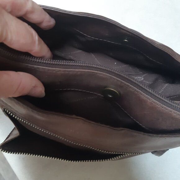 Brown soft genuine leather convertible Derek Alexander bag - Picture 13 of 14